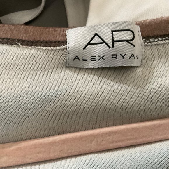 Alex Ryan Woman’s Gray Tribal Print Open Front Long Cardigan Size XL W/ Pockets - Picture 7 of 8